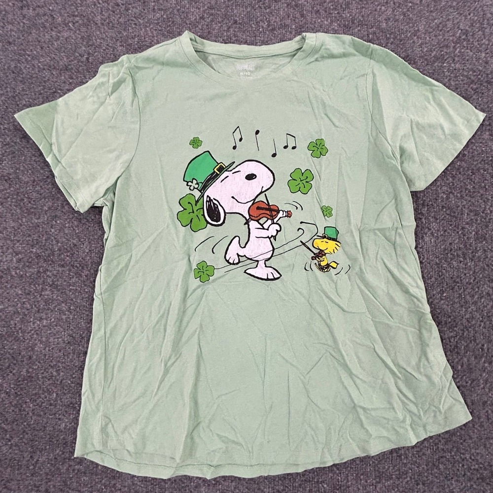 Peanuts T-Shirt Womens XL Green Snoopy Woodstock St Patricks Day Fiddle Graphic